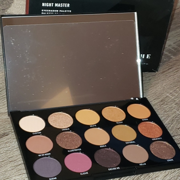 Makeup - Picture 2 of 2